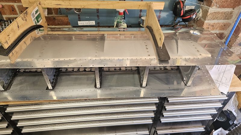 RH Fuel Tank – Vent line/rib riveting