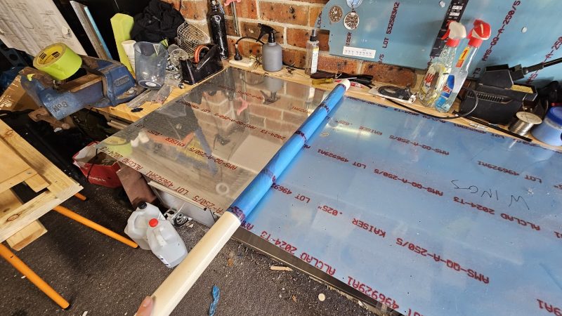 RH Wing – Skin vinyl removal